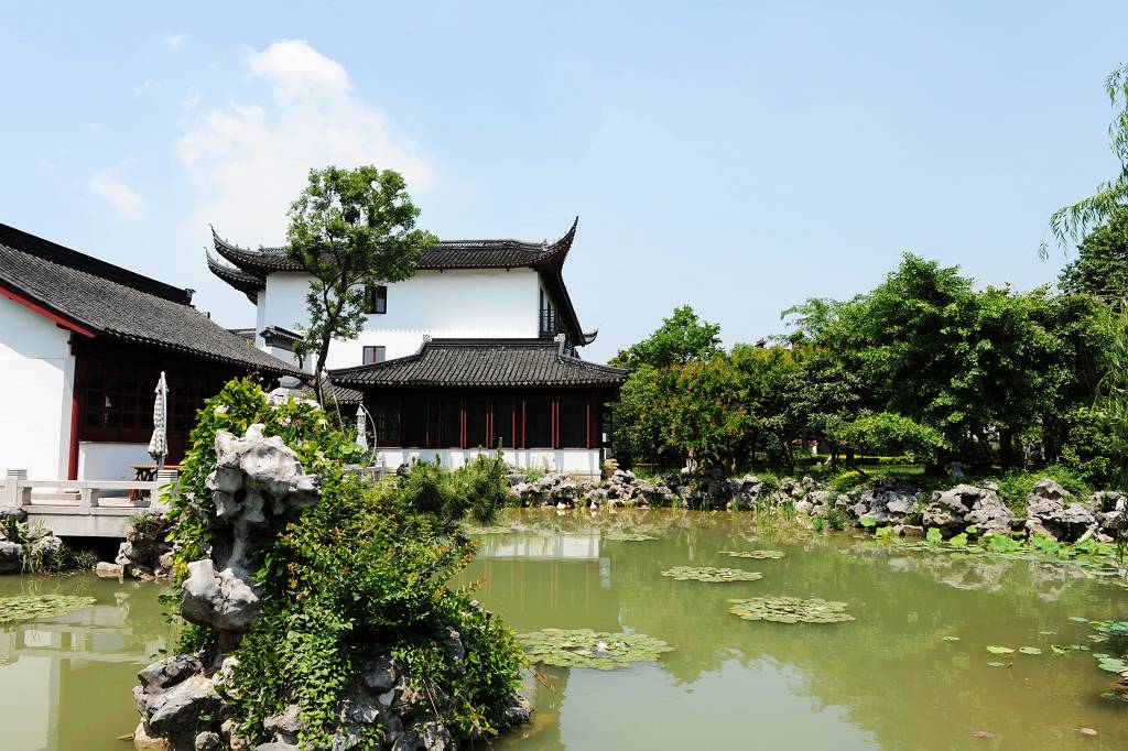 雕花楼外景 摄影 秋叶雨荷