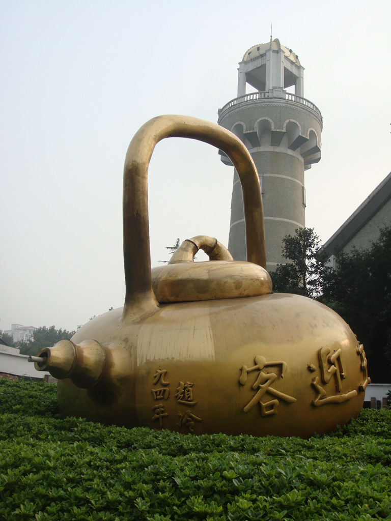 与塔试比高 摄影 金兔