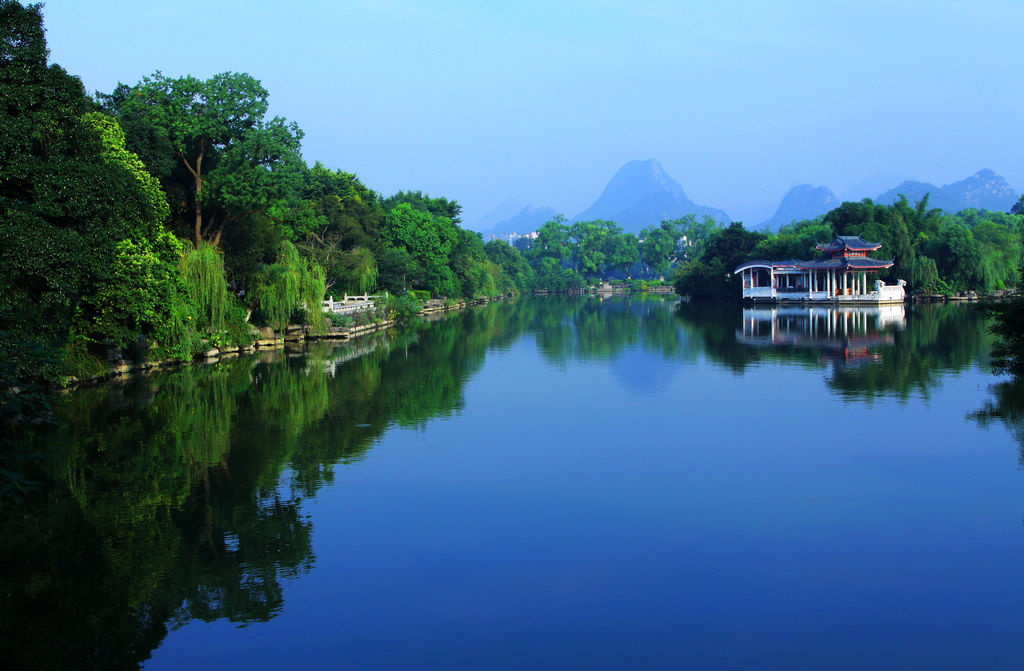 榕湖小景 摄影 湖塘月色