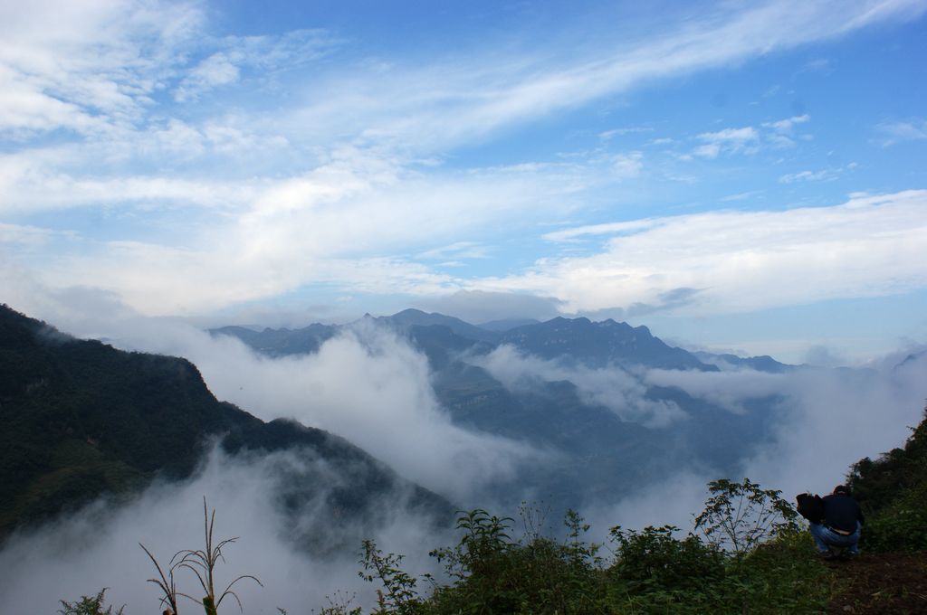 雾锁关山 摄影 关河纤夫