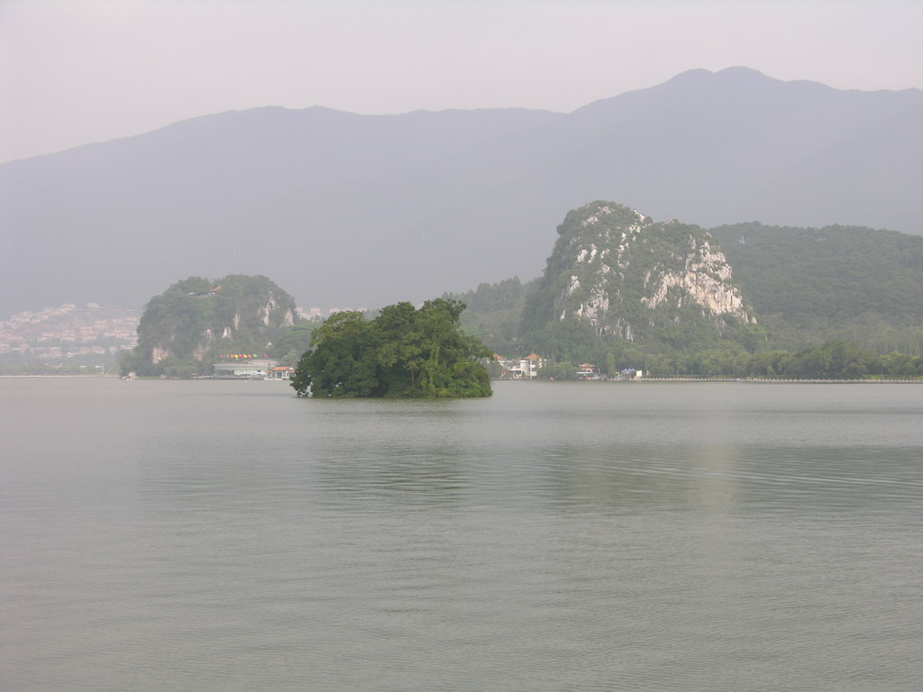 星湖风景 摄影 山松