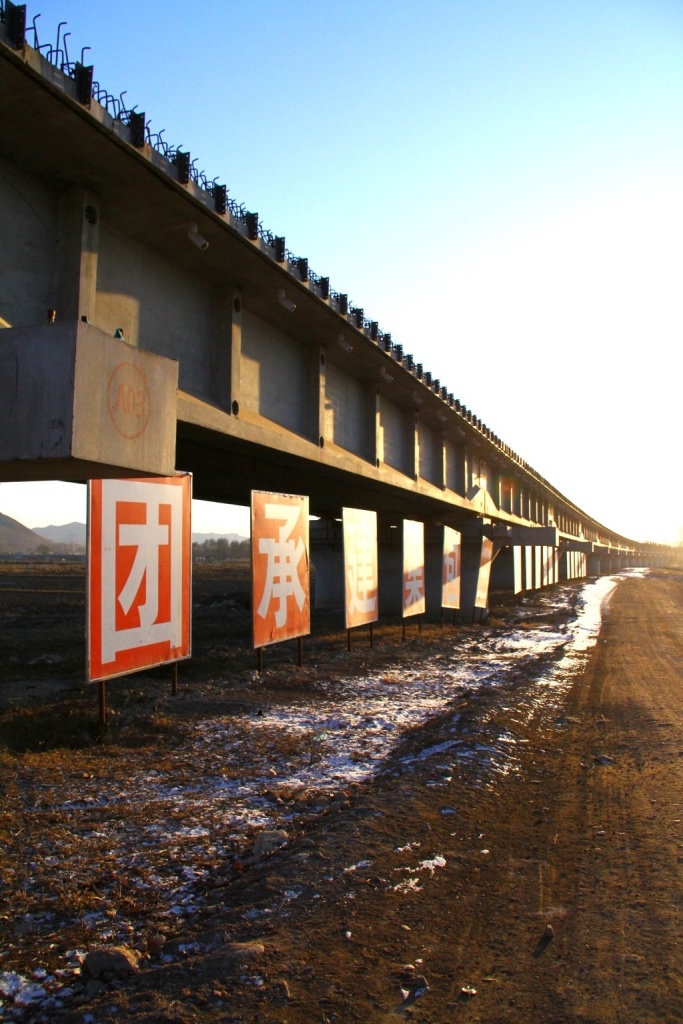 建设未来 摄影 海潮音