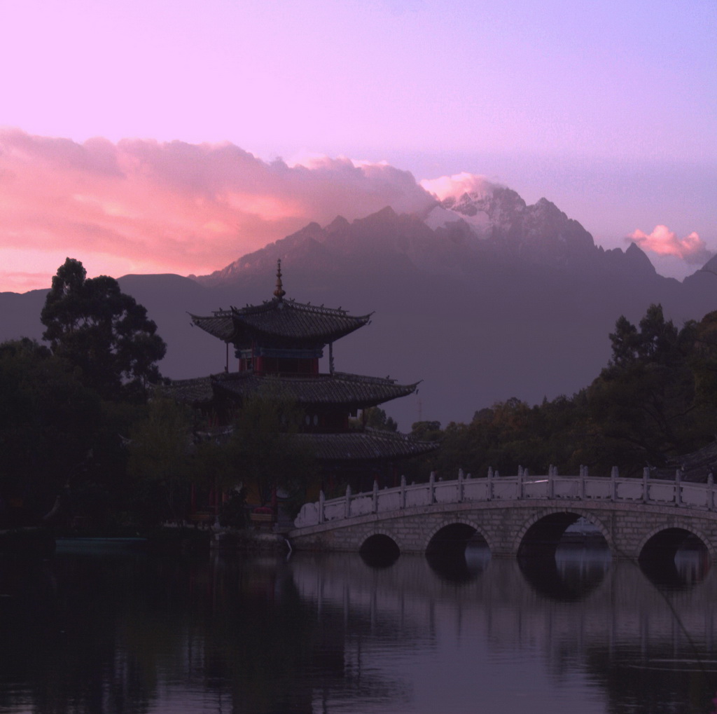 玉龙夕照（丽江） 摄影 陈泉高