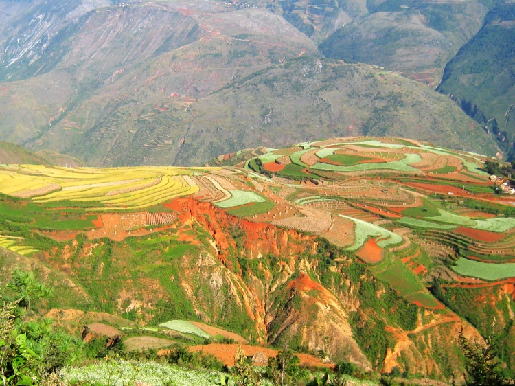 落霞够 摄影 七彩红土地