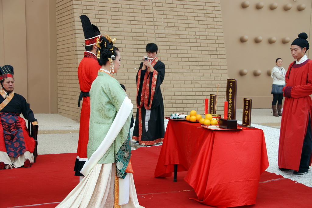 准备祭祖 摄影 译书人