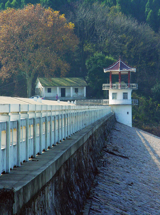 黄栗树水库（碧云湖）堤坝 摄影 morningtigr