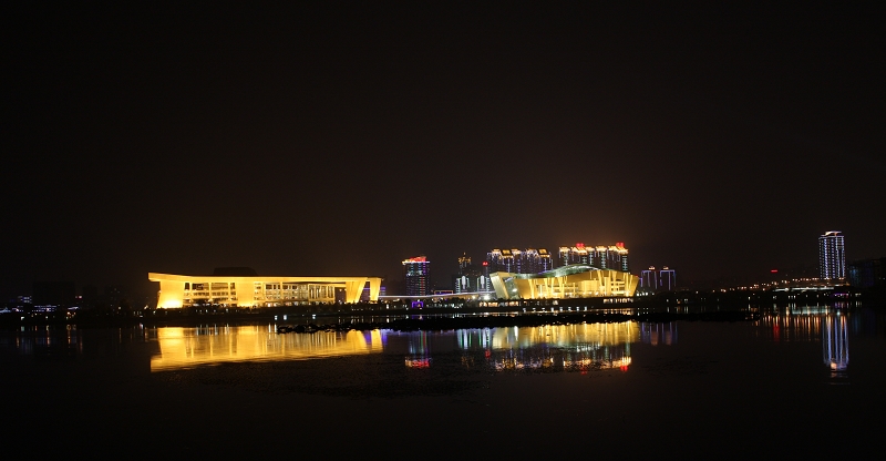 武汉琴台大剧院夜景。 摄影 蛇山隐士