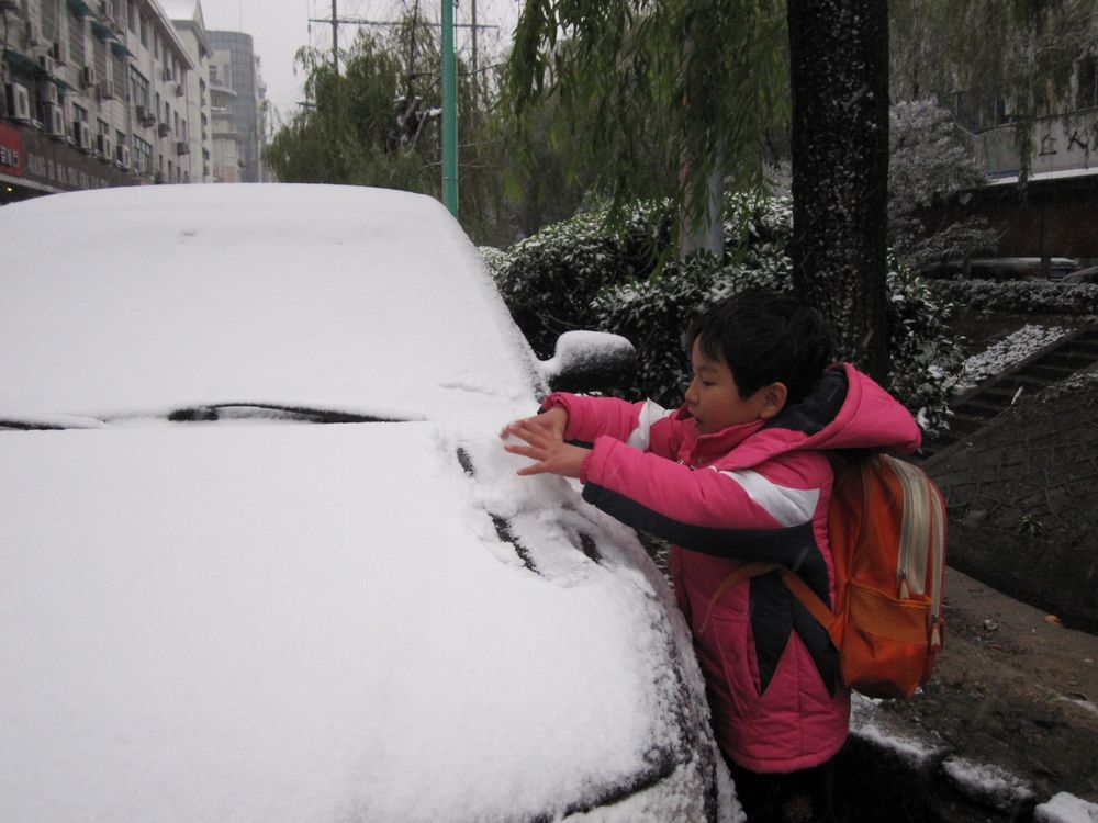 下雪了。 摄影 陕浙人家