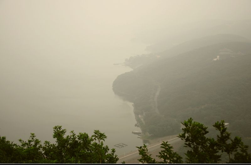 《雾锁棋盘山》 摄影 一片云雾