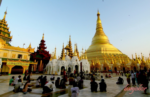 Shwedagon Pagoda 瑞光大金塔 摄影 Ban万