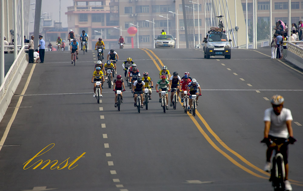 赣卅市首届环城国际自行车赛(2010) 摄影 老马摄图