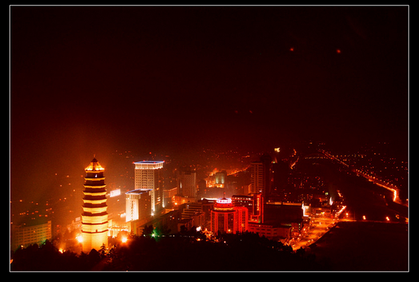 延安夜景之一 摄影 南风影像