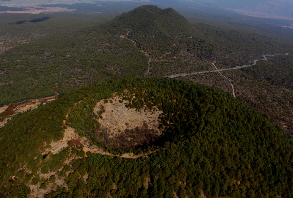 火山口 摄影 小羊55