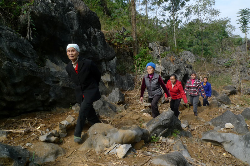 喝喜酒去（瑶族） 摄影 潇洒行者