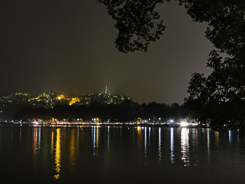 宝石山夜景 摄影 怀能