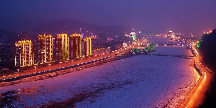 山城夜色美 摄影 雪中飞