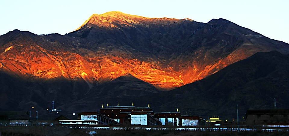 达玛拉山     强巴林寺 摄影 莮子