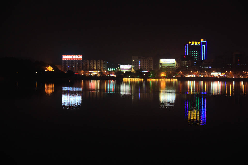 九江烟水亭夜景 摄影 中度空间