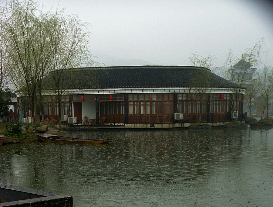 听雨 摄影 盛夏明月