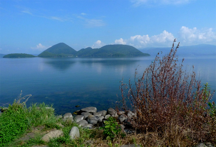 北海道的火山口湖——洞爷湖 摄影 林雨