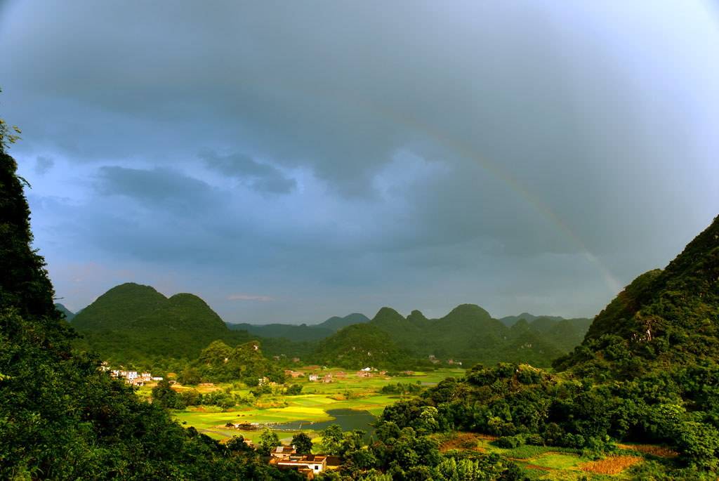 风雨过后是彩虹 摄影 陈家熙