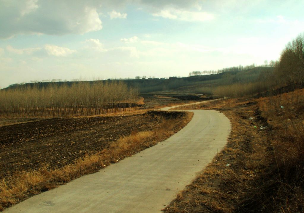 山村小路 摄影 瞬间档案