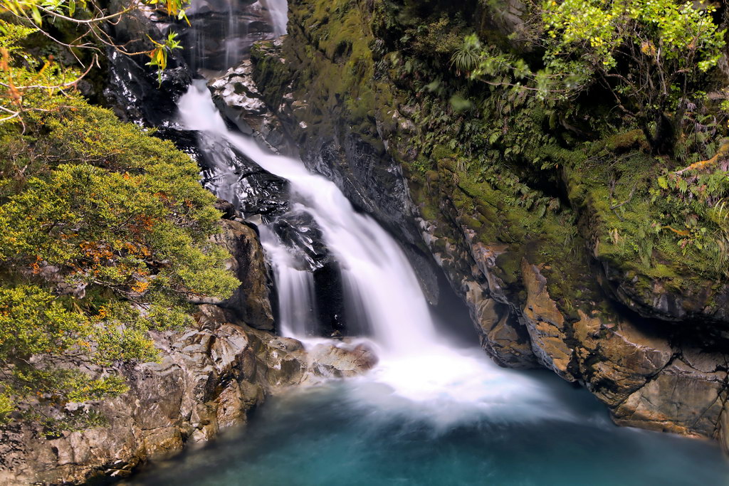 峡湾小瀑布   （请点击看大图） 摄影 ausphoto