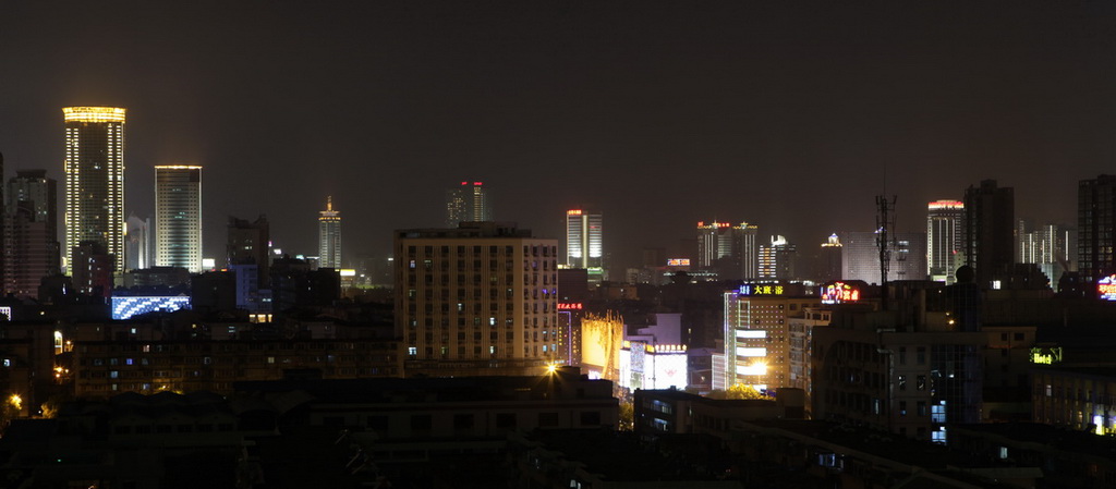 窗外夜景 摄影 开诚相见