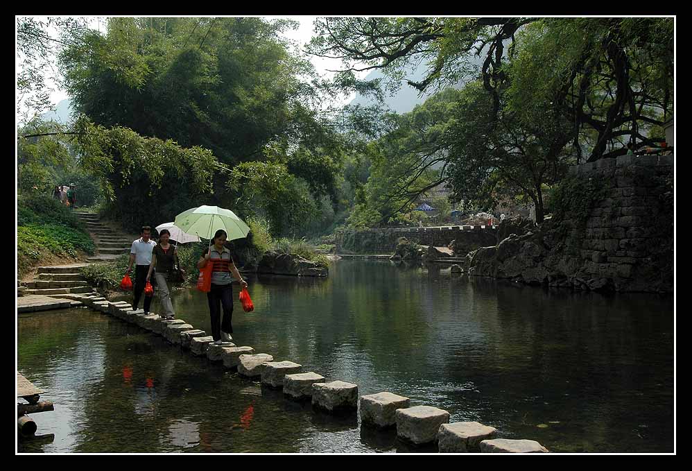 赶集归来 摄影 江岸孤峰