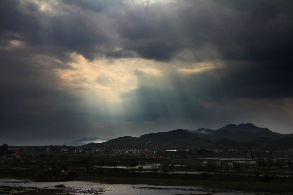 雨后雨前 摄影 纤云磨墨