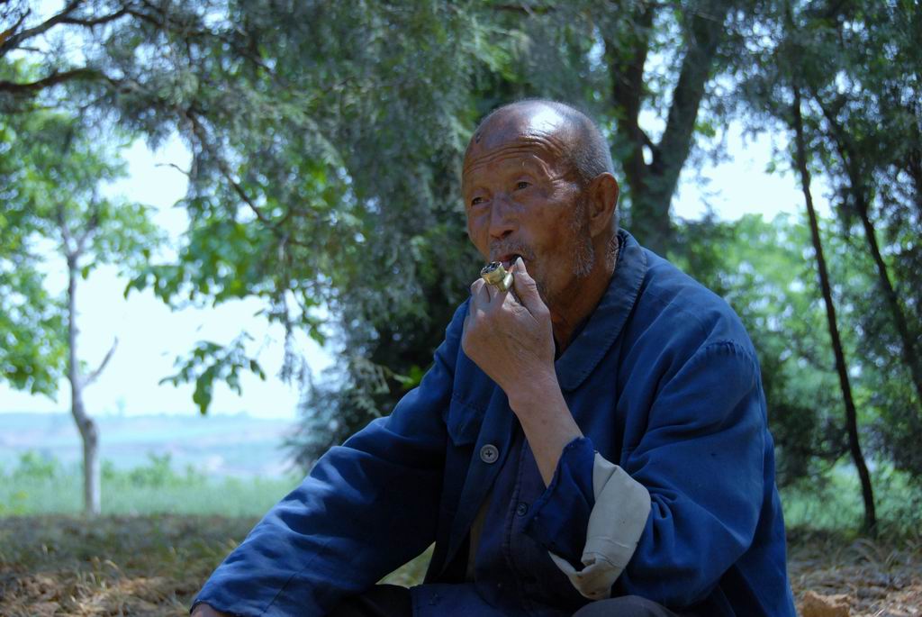 乾陵拾荒老人1 摄影 太阳小子