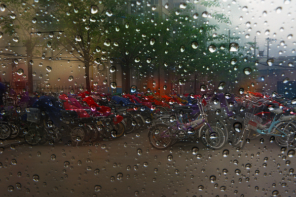 雨中的自行车 摄影 呵呵乐