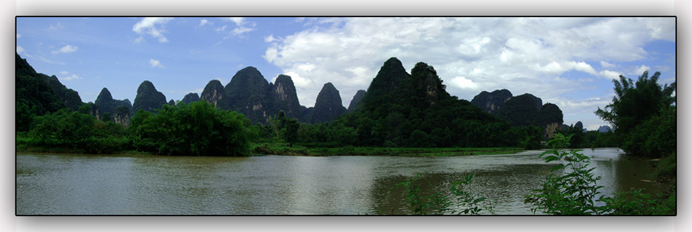 小背江风光 摄影 江岸孤峰