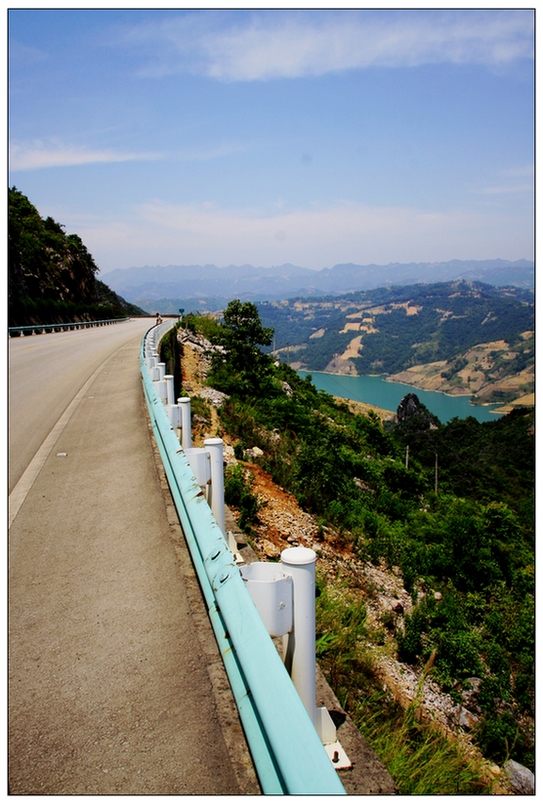 路与峡谷 摄影 欧军