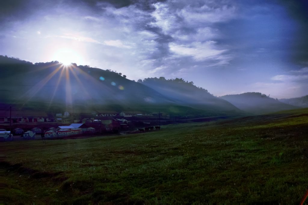 关山的早晨 摄影 琴瑟和鸣