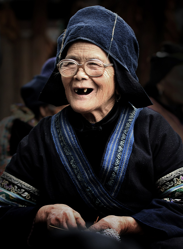 苗族大娘 摄影 一杯绿茶