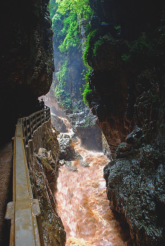 峡口飞流 摄影 禾子