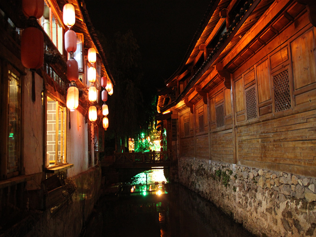 丽江夜景 摄影 开门又见山