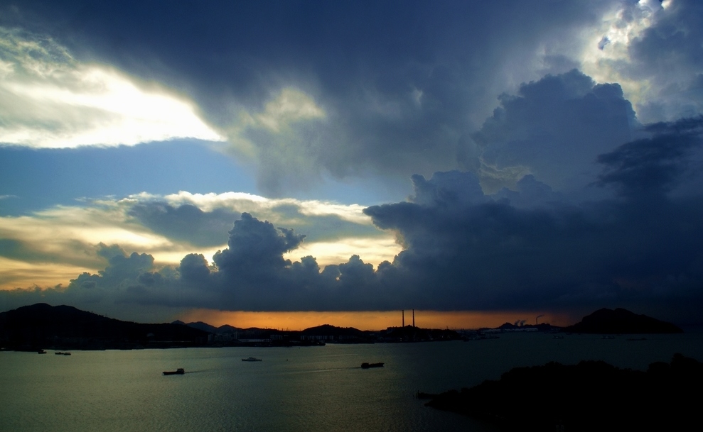 风雨欲来时 摄影 墨伤