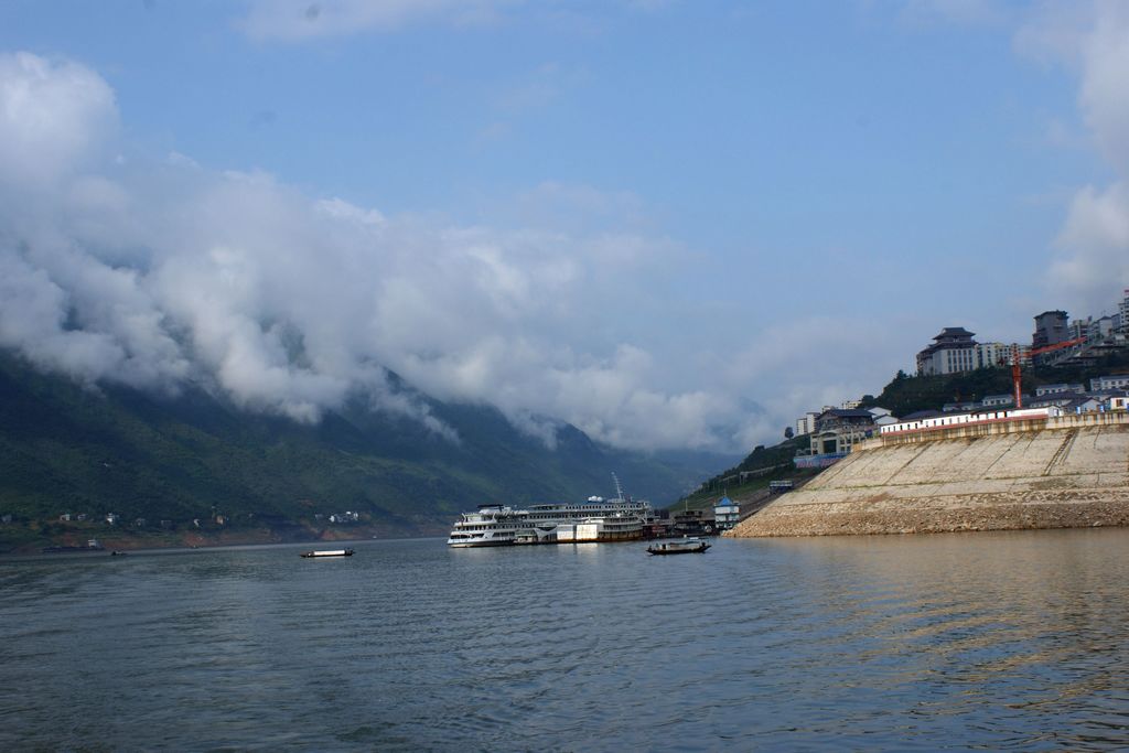 三峡行记12-----巫山码头 摄影 我为峰