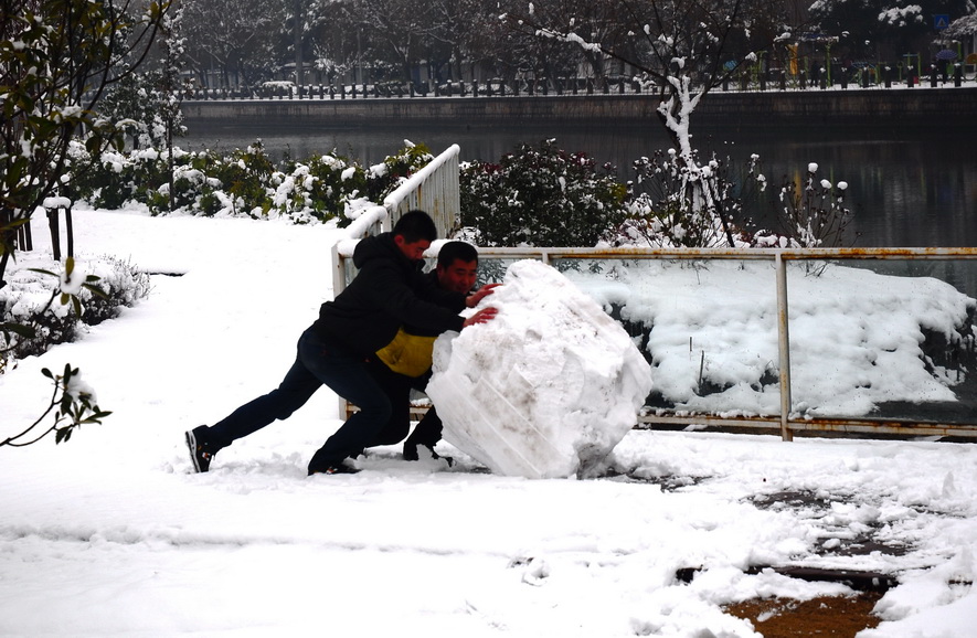 滾雪球 摄影 liuguorong