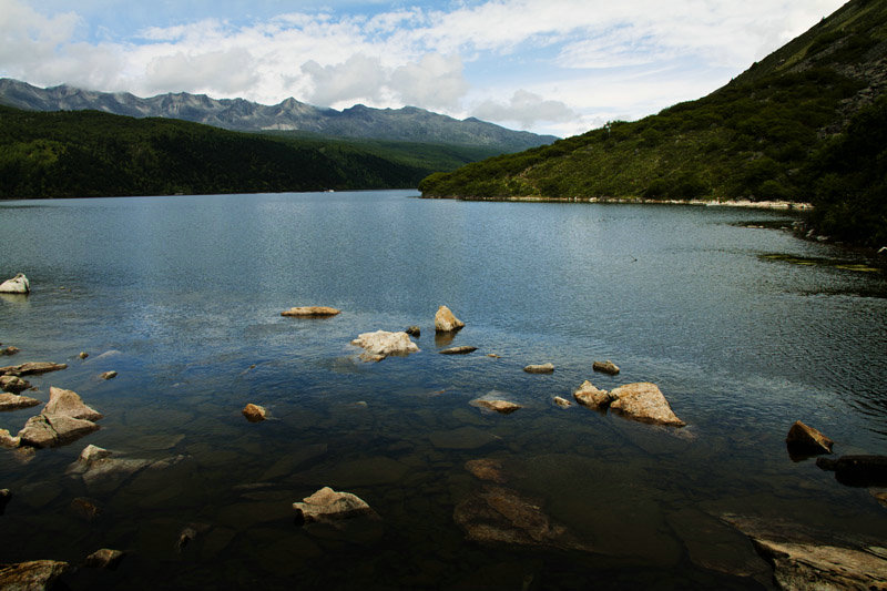 静静的湖水 摄影 尼玛扎西