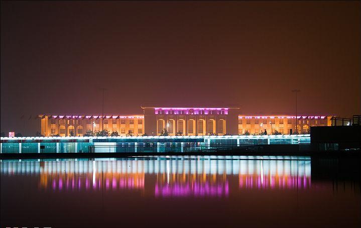 礼堂夜景 摄影 胡大牛