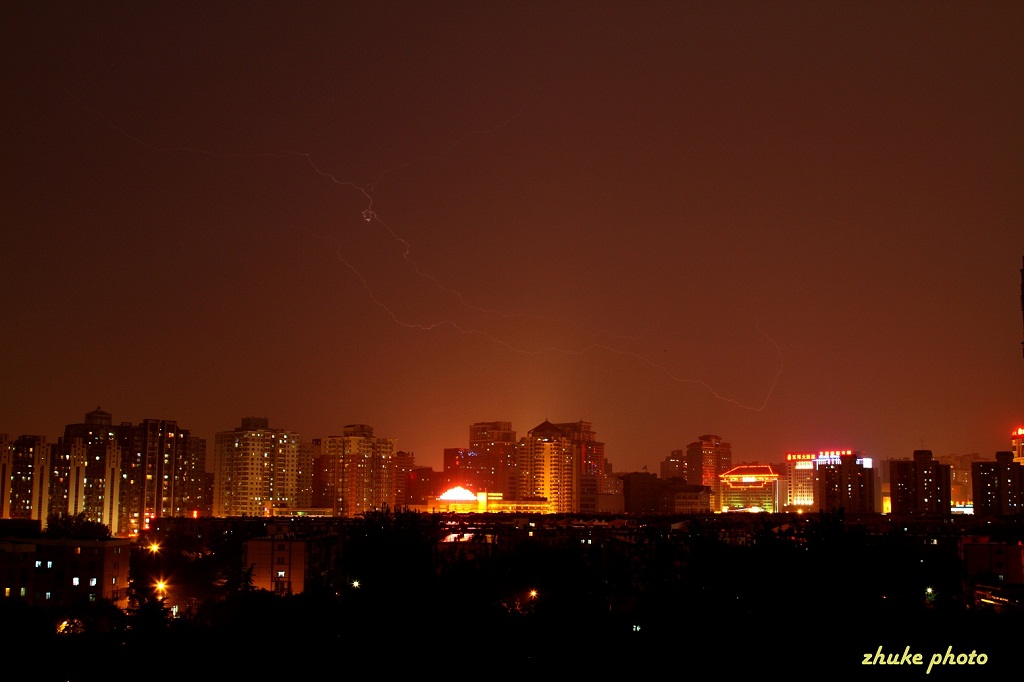 阳台夜雨 摄影 red9