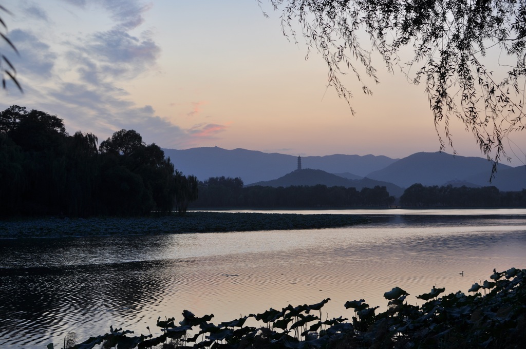 暮色玉泉山 摄影 夏至秋实