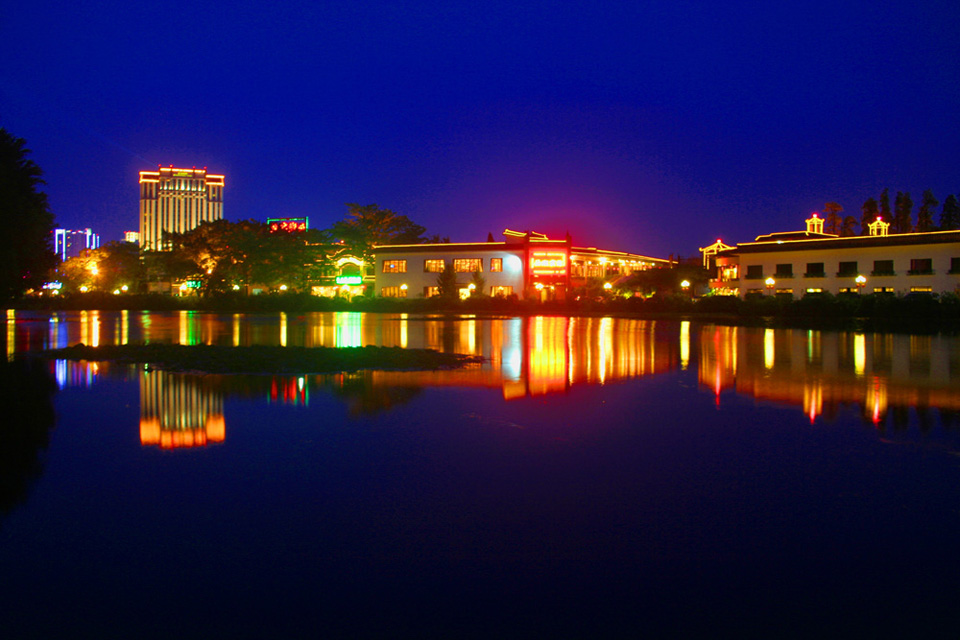 惠州西湖夜景 摄影 雨虹飞