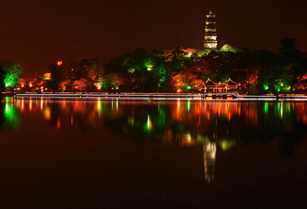 夜景 摄影 雨虹飞