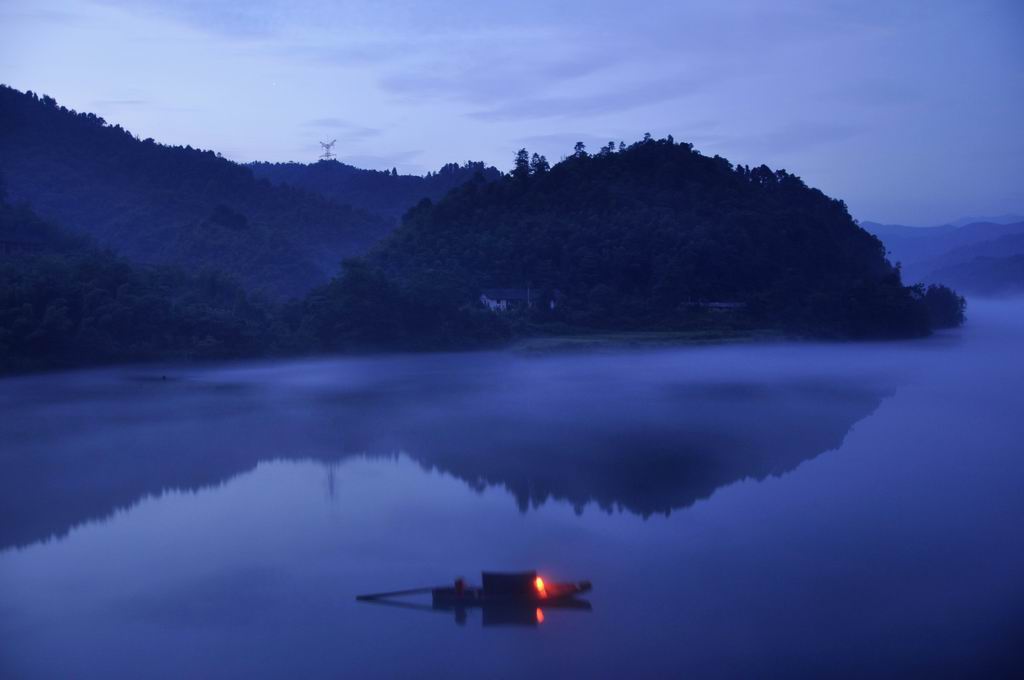 烟笼江水 摄影 盛夏明月