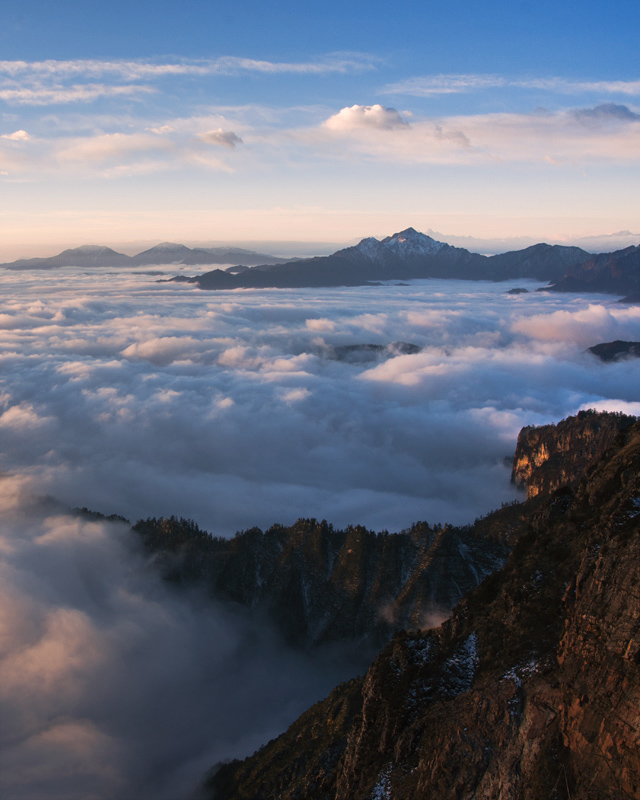 高山初照 摄影 葛达山