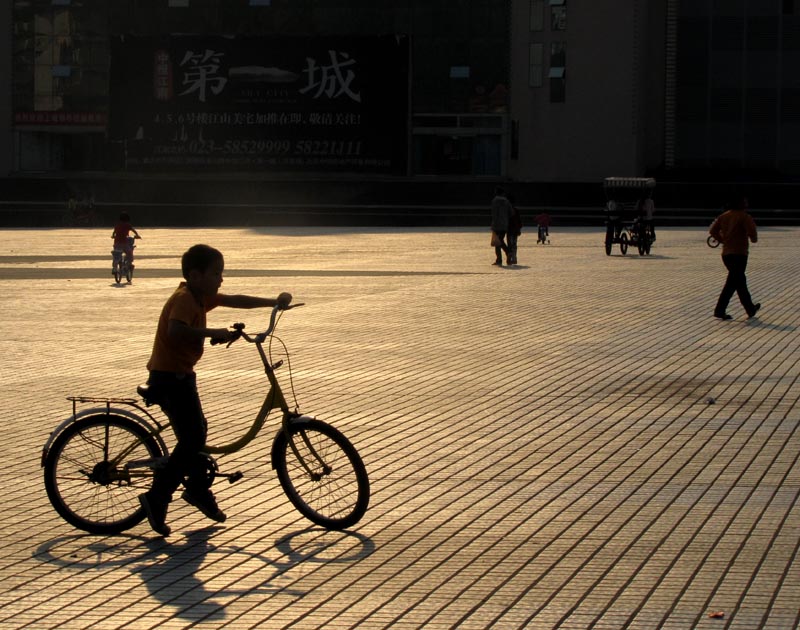 黄昏小孩 摄影 乡客